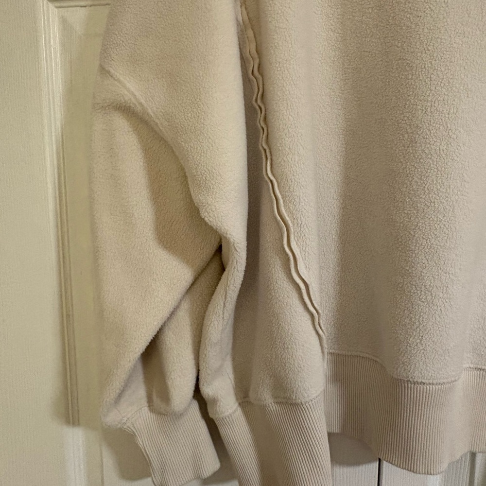 American Eagle Outfitters Oversized Big Hug Reverse Fleece Sweatshirt. Sz Small - Picture 11 of 14